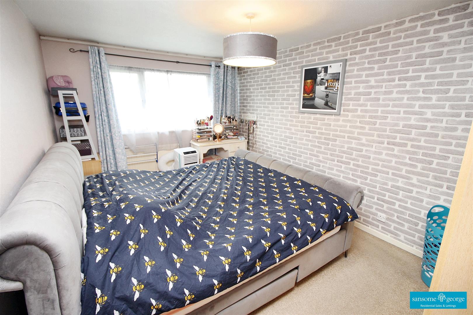 Devitt Close, Shinfield, Reading
